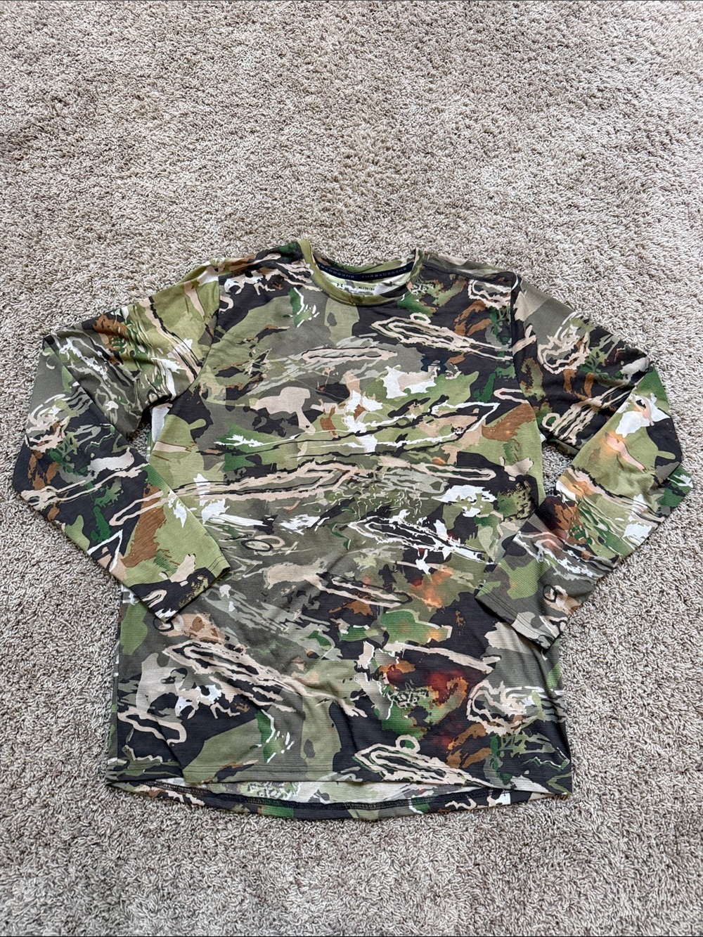 Under Armour HEATGEAR Men's Long Sleeve Camo Tee in Green/Brown size XL